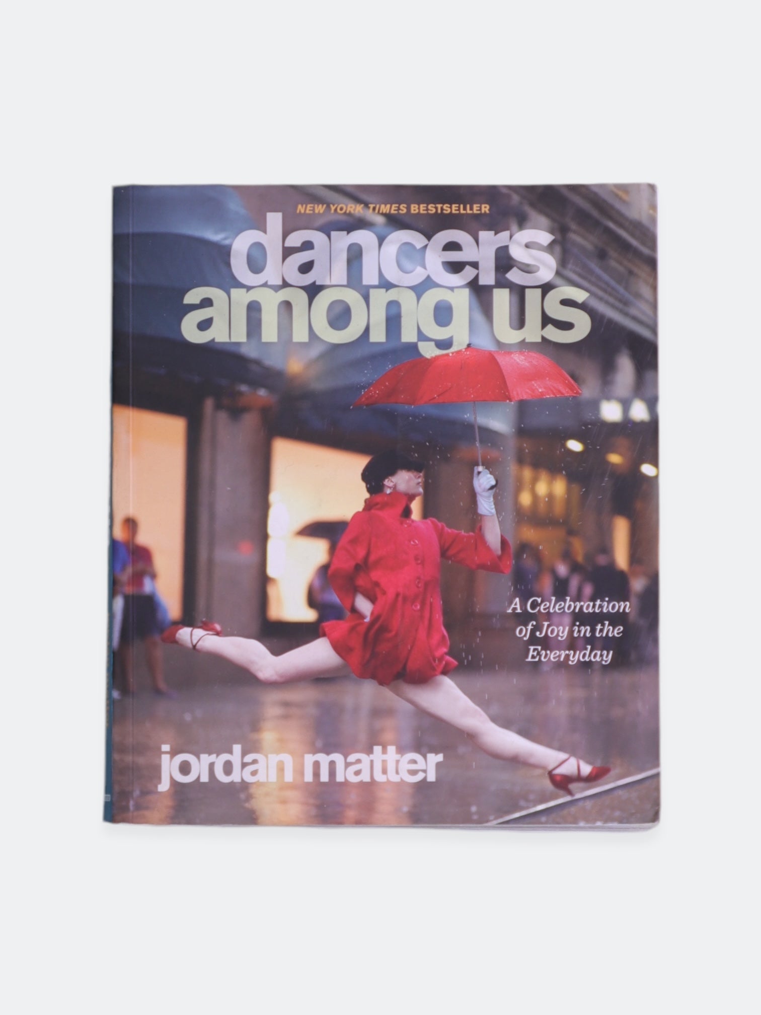 Libro DANCERS AMONG US  by JORDAN MATTER